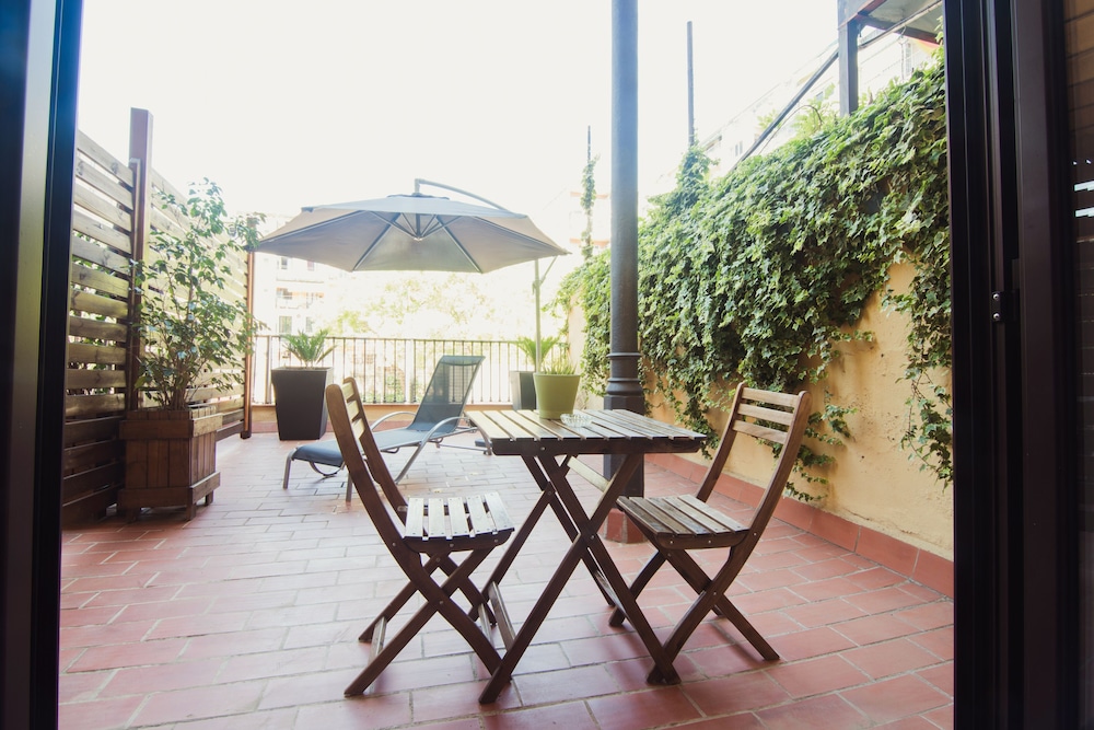 Hostal Live Barcelona 42/51