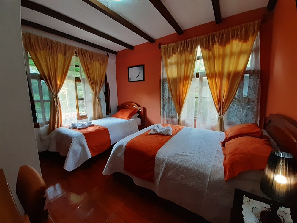 Suymar Ecolodge Galapagos 10/75