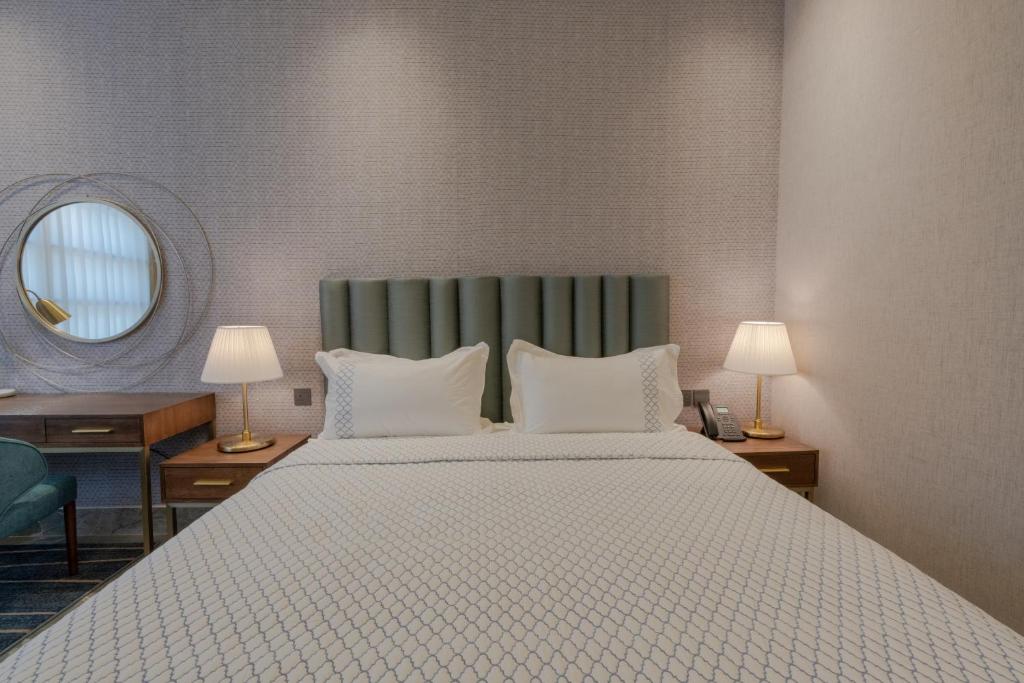 Standard, Twin Beds