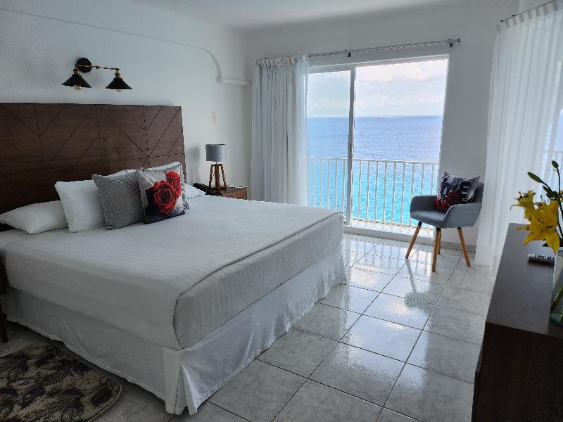 Deluxe, Single, Ocean Front