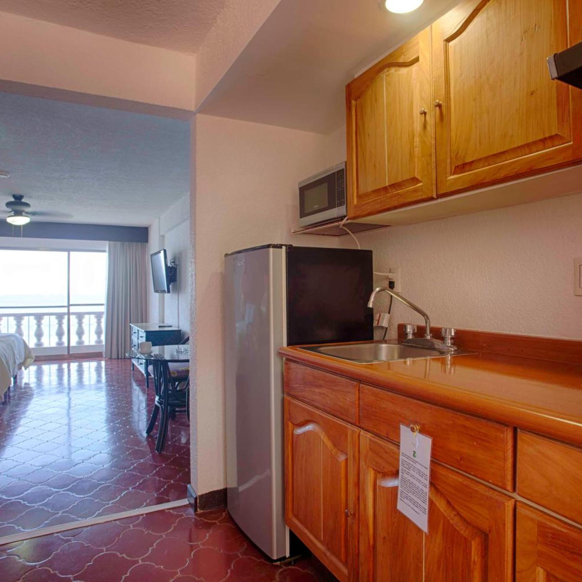 1 Bedroom, Apartment, King Bed, Ocean Front, Balcony