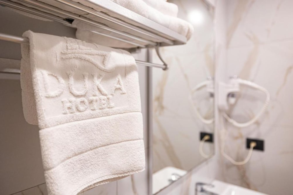 Duka Hotel 45/45