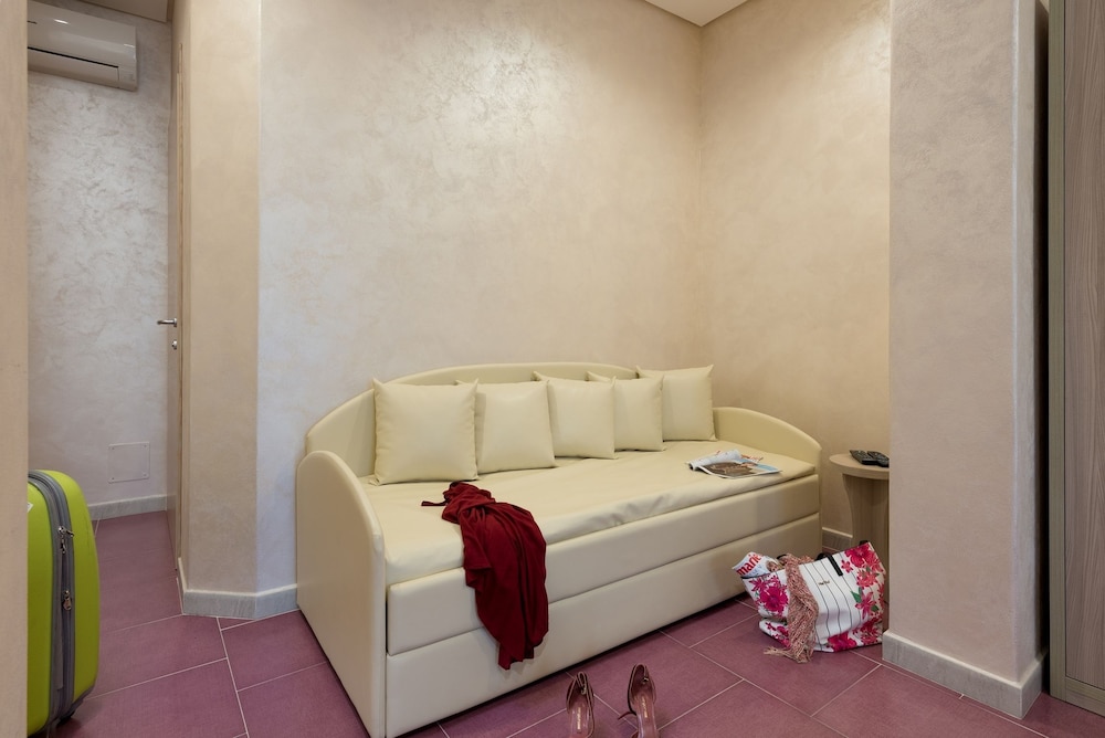 Hotel Biancolilla 12/40