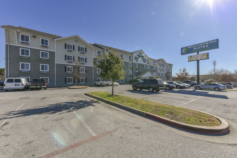 WoodSpring Suites Austin North I-35 20/32