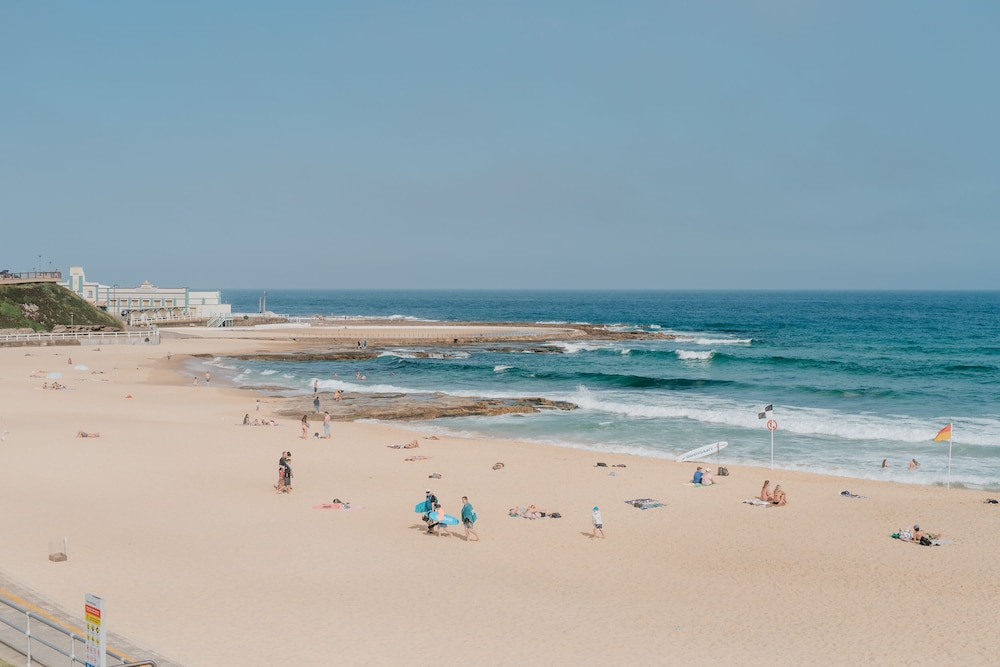 Novotel Newcastle Beach Hotel 67/73