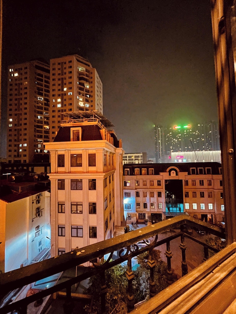 Nam Cuong X Hotel 6/50