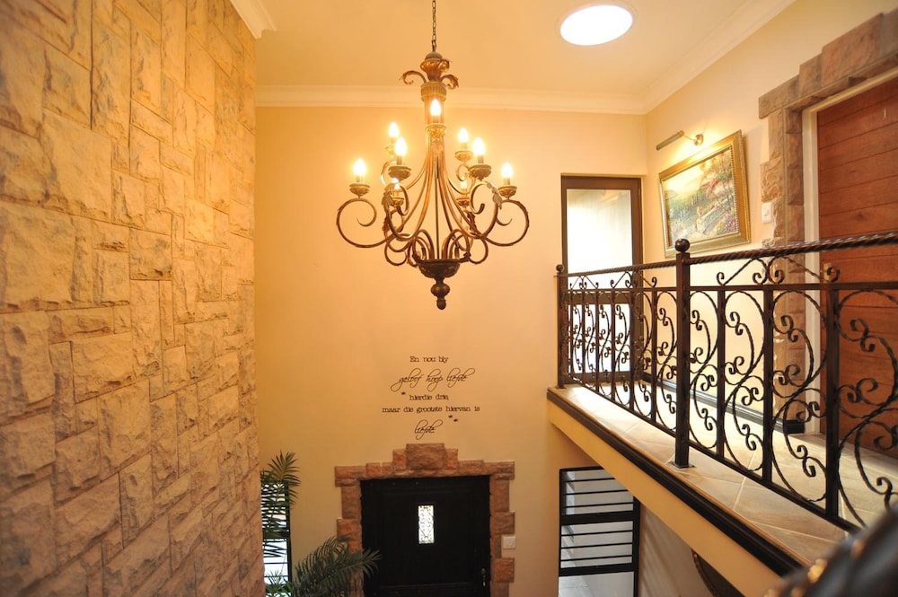 Sunset Manor Guest House 11/50