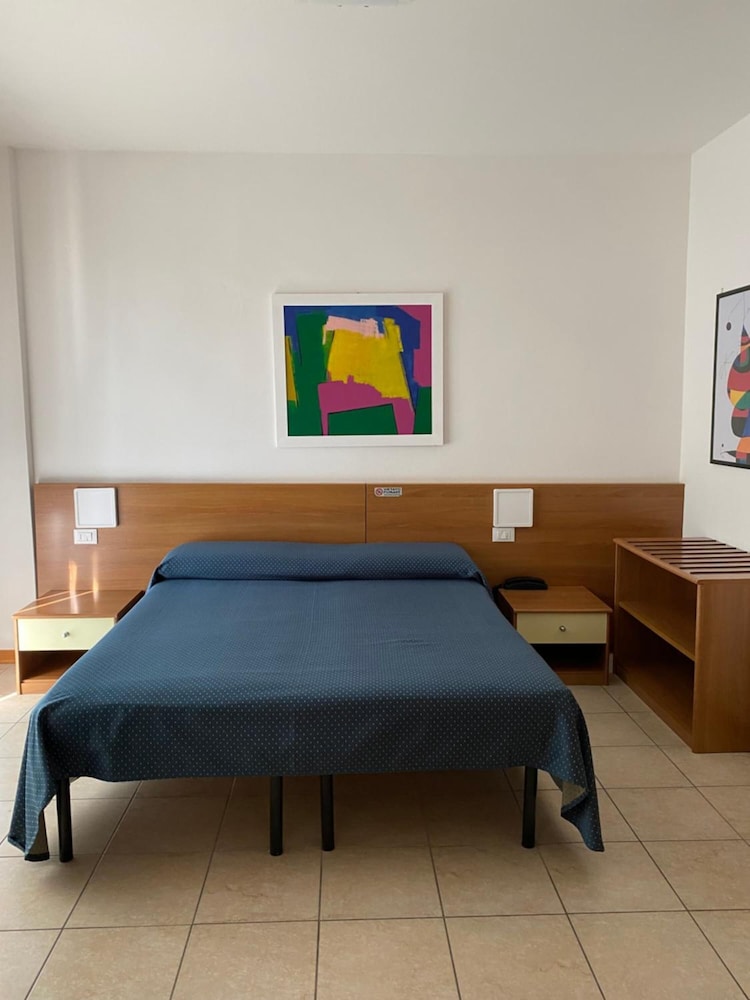 HOTEL IVANA 19/31