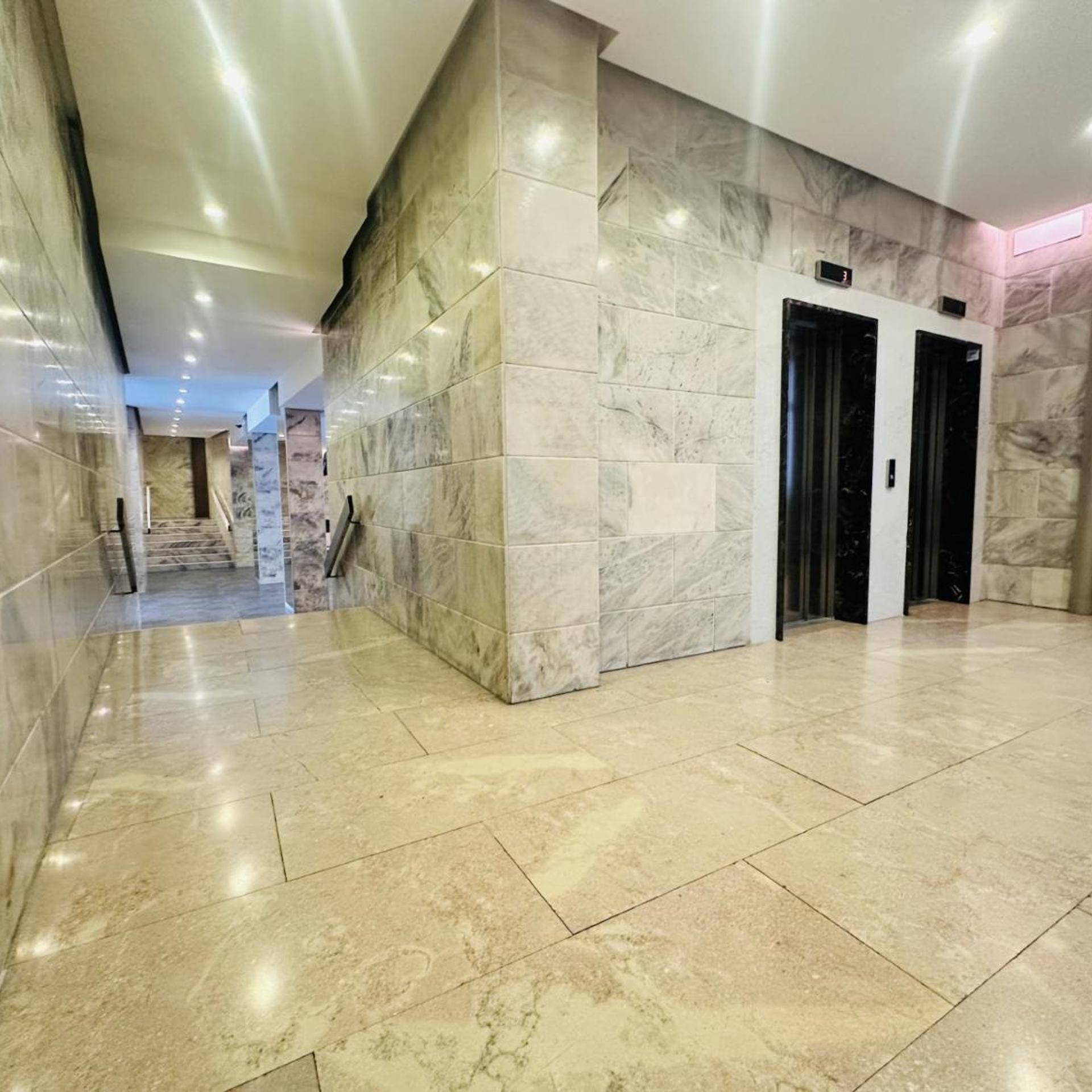 The FLOOR 8/50