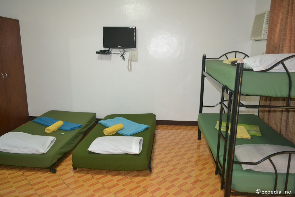Antonio's Apartelle & Suites 37/66
