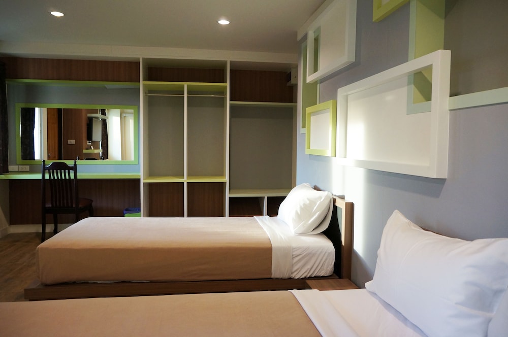 Samsen Sam Place Hotel 27/66