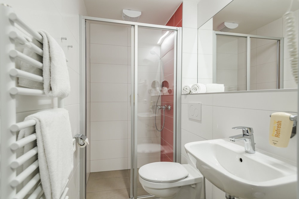 JUFA Hotel Konigswinter Bonn 49/50