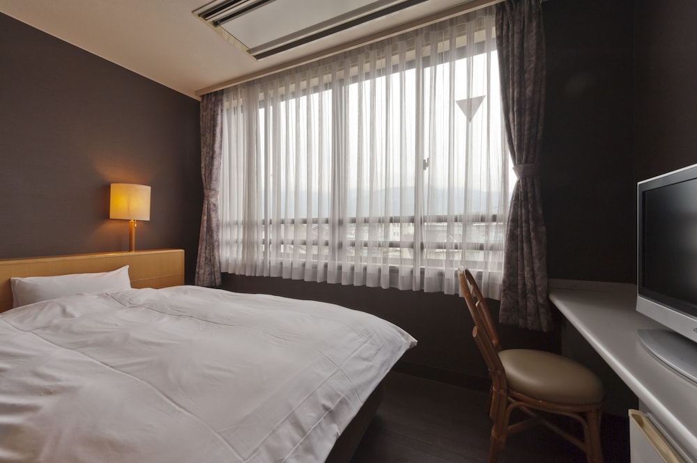 Ooike Hotel 5/50