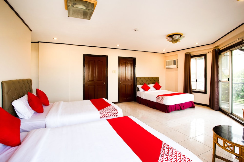 Humberto's Hotel 42/53