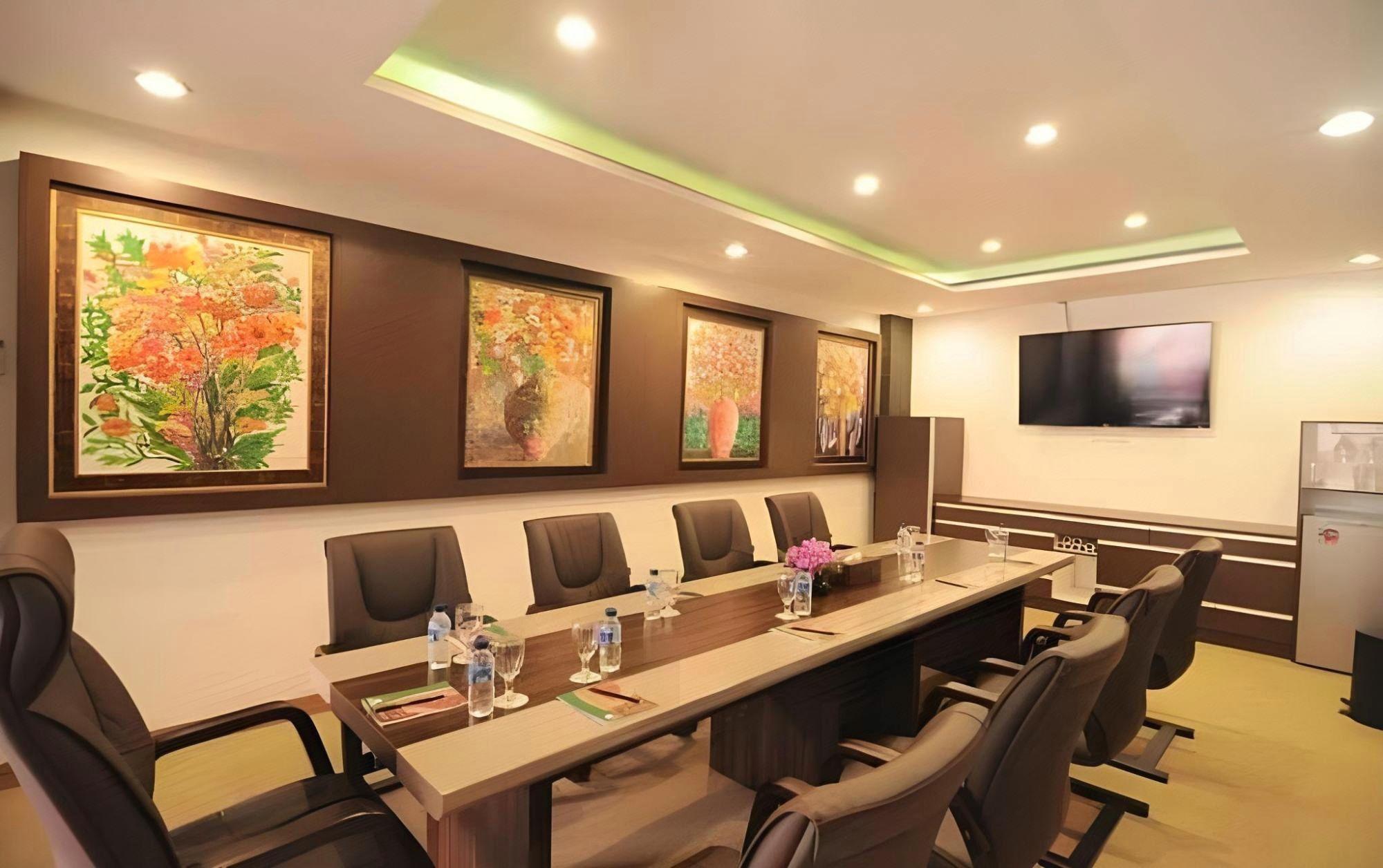 Swarna Dwipa Hotel 49/54