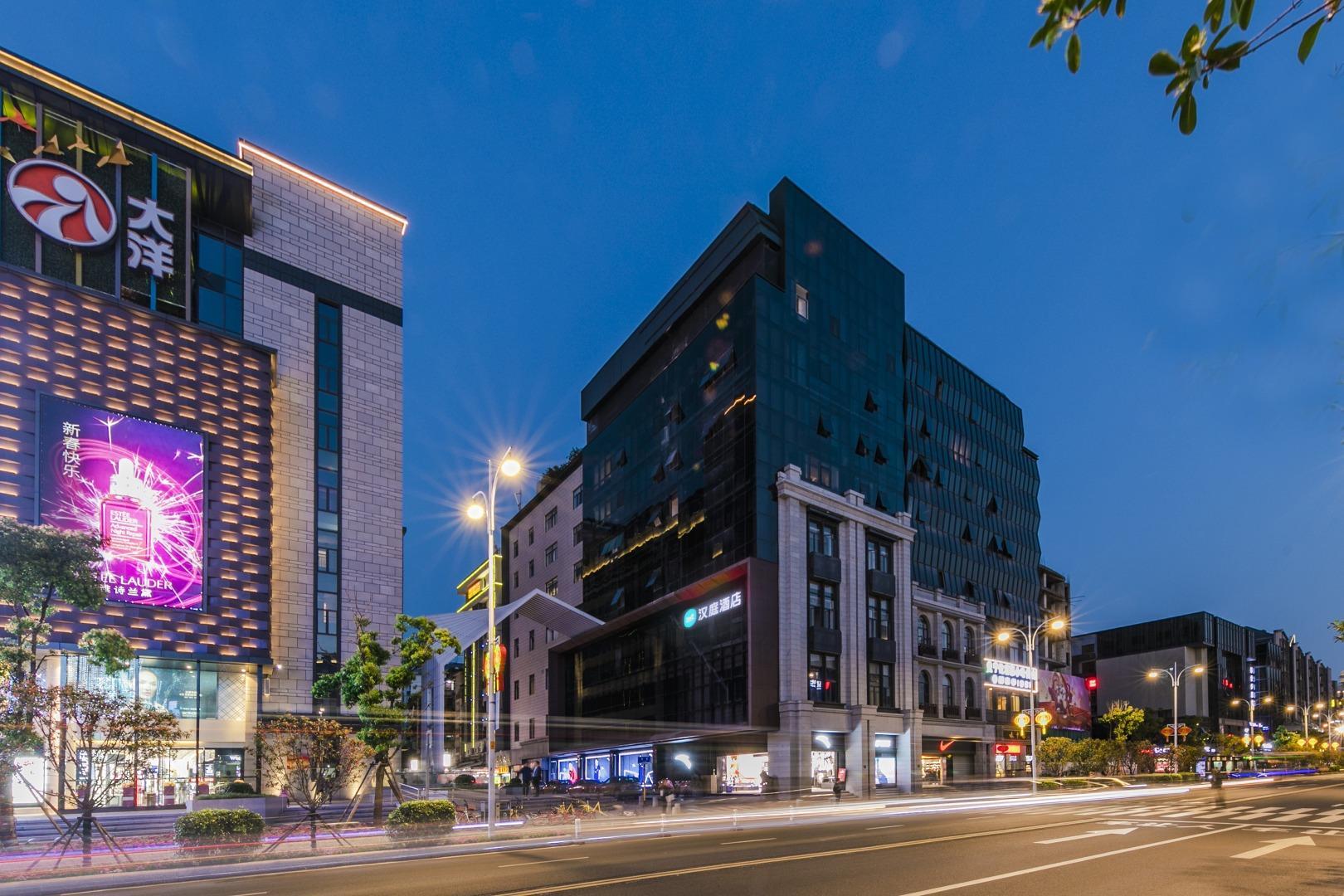 Hanting Hotel (Fuzhou Sanfang Qixiang Dongjiekou Metro Station) 3/28