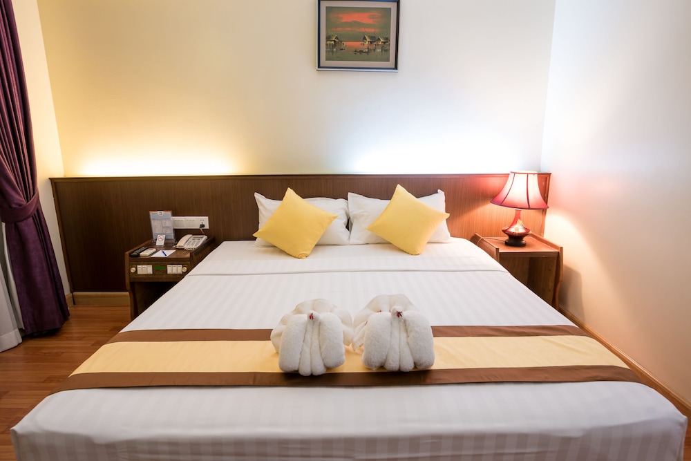 Ohana Phnom Penh Palace Hotel 22/56