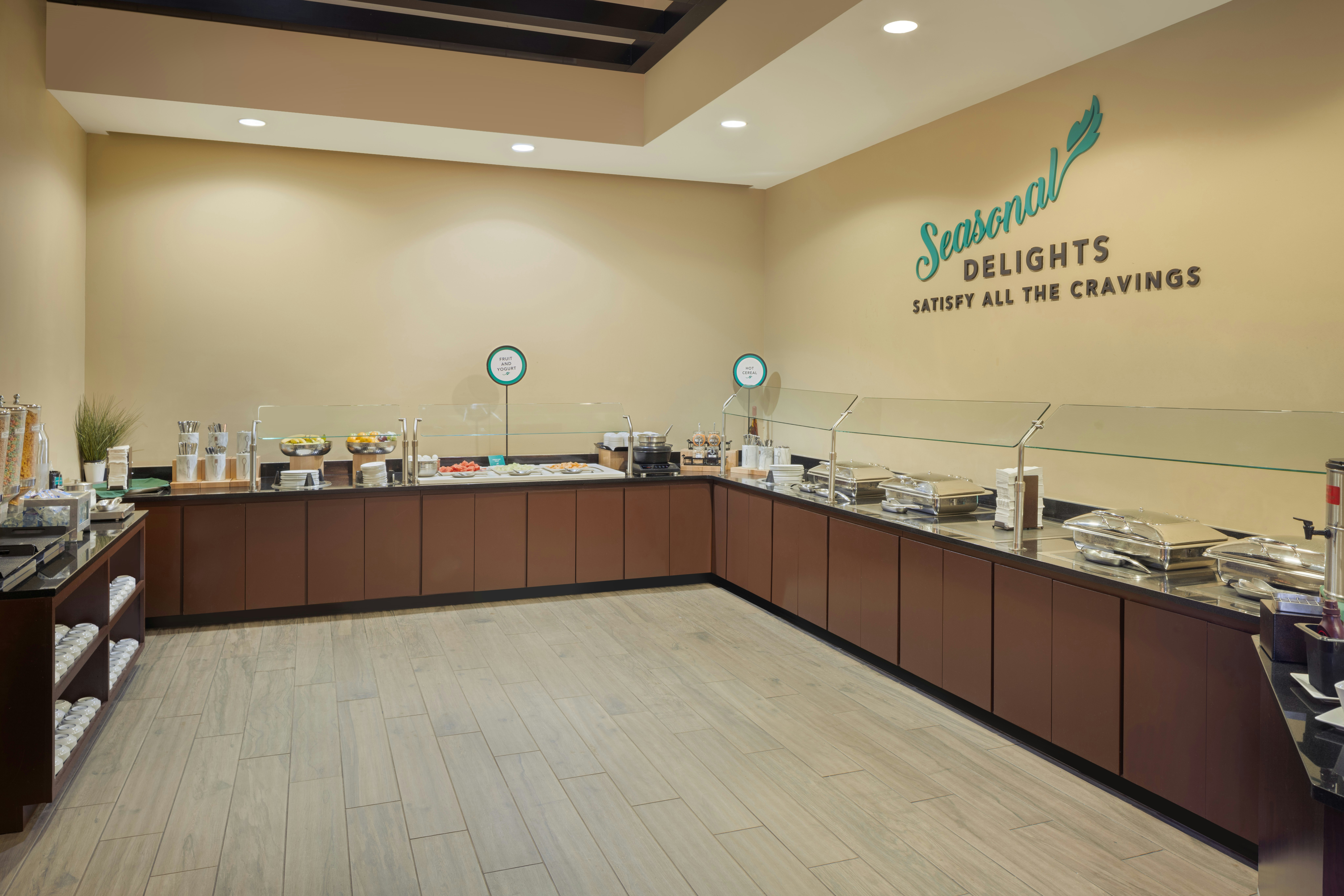 Embassy Suites by Hilton Detroit Troy Auburn Hills 30/77