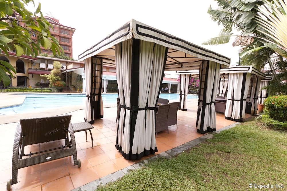 Montebello Hotel, Cebu 52/56