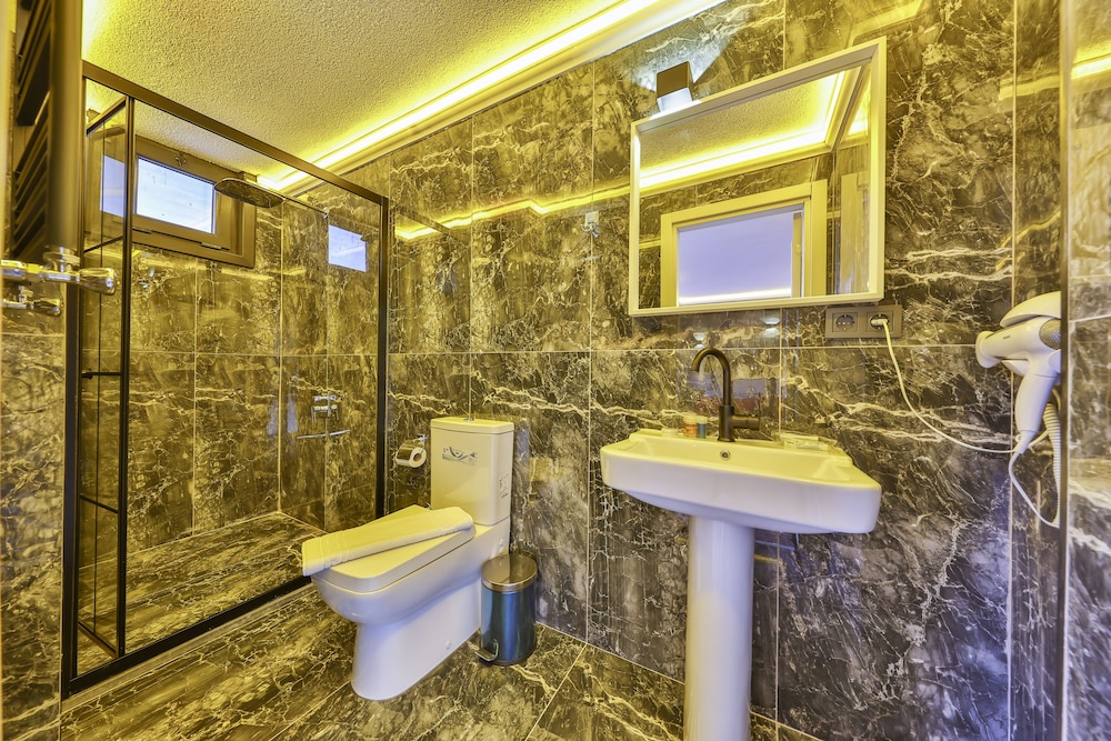 Agva Pieria Luxury Hotel 46/47