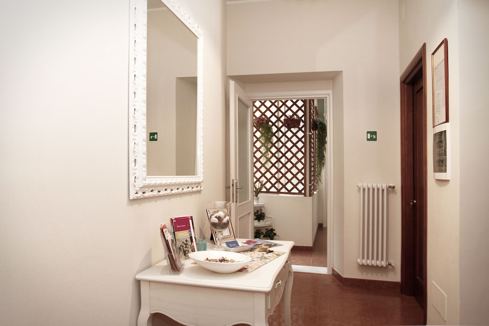 Domus Flaviae 23/29