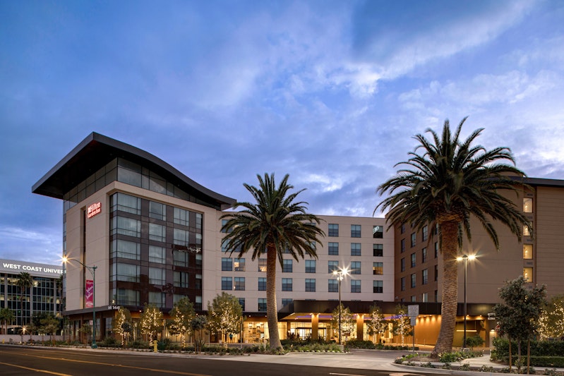 Home2 Suites By Hilton Anaheim Resort 4/45