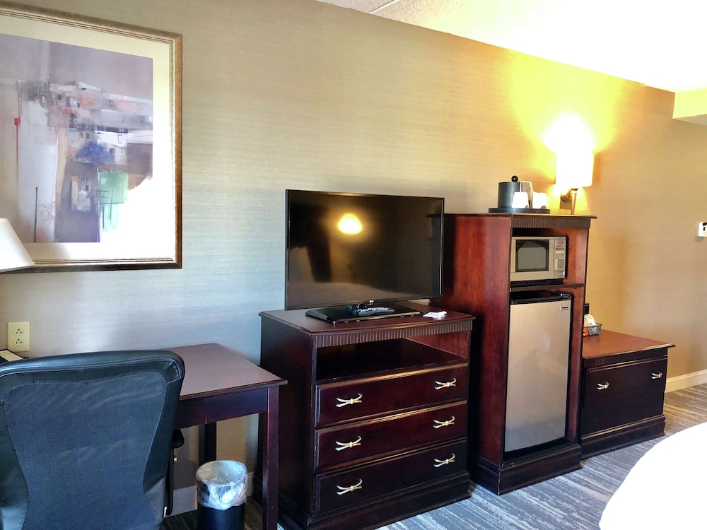 Hampton Inn Syracuse Clay 30/41