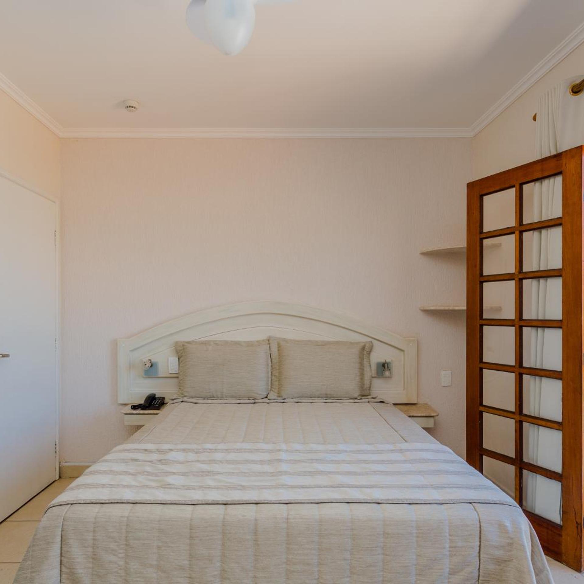 Beach Hotel Cambury 17/60