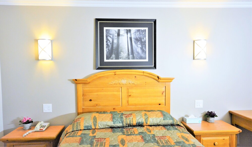 Knights Inn Colonial Fireside Inn 28/30