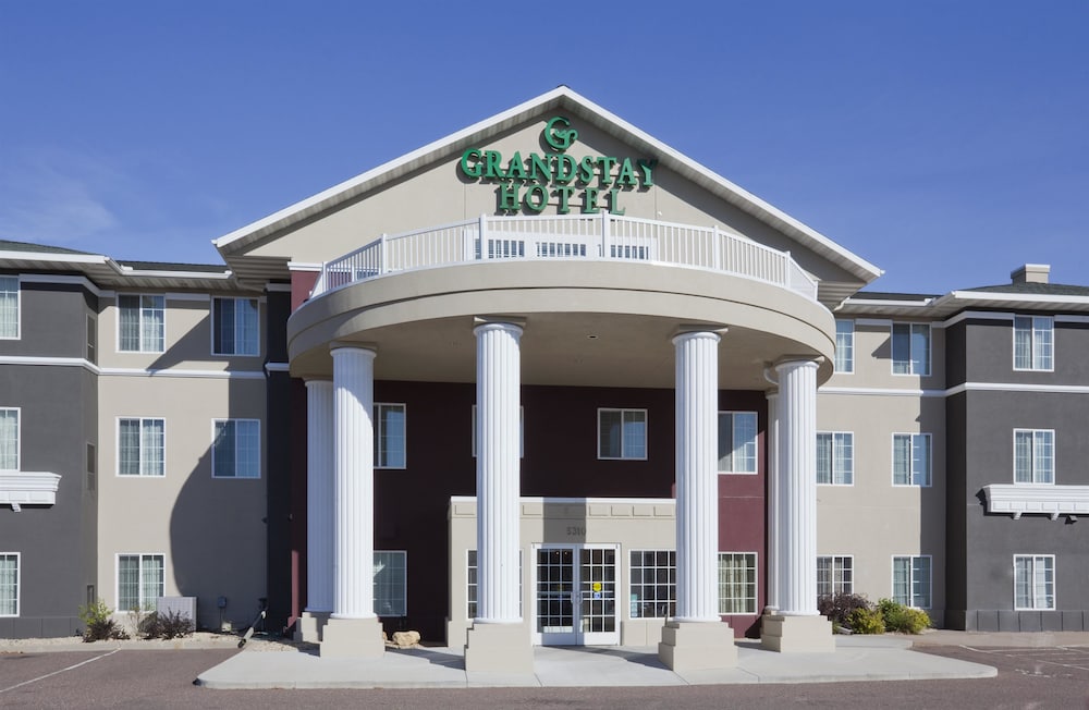 GrandStay Residential Suites - Eau Claire 2/49