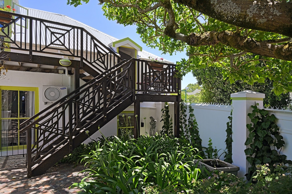 Ashbourne House Guest House 4/93
