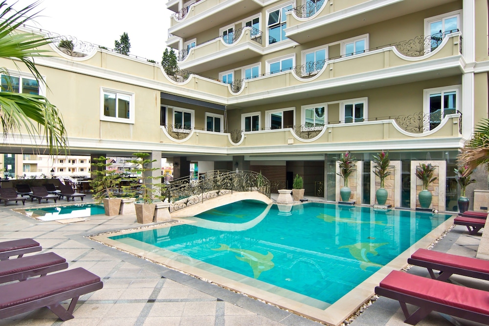 Lk Royal Suite 8/68