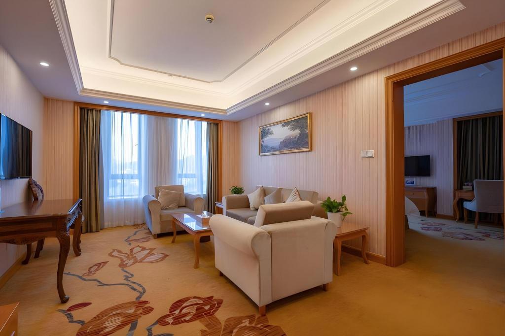 Vienna International Hotel(Hangzhou Xiangshan Central Campus of China Academy of Art) 32/49