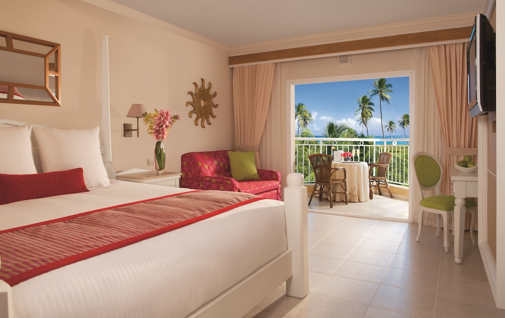 Wyndham Alltra Punta Cana All-Inclusive Resort Hotel 7/50