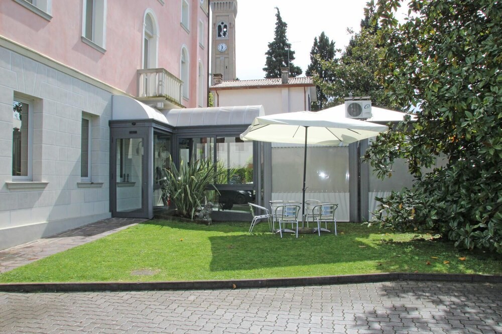 Park Hotel Villa Leon D Oro 57/60