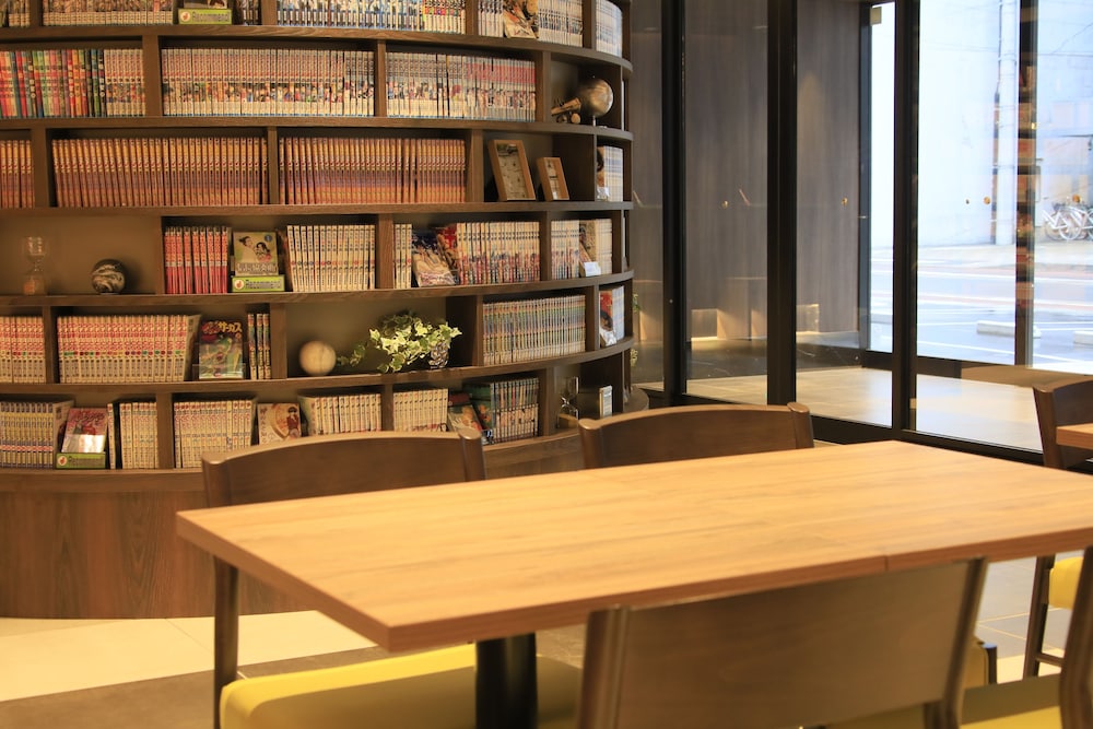 Quintessa Hotel Fukuoka Tenjin Comic & Books 31/37