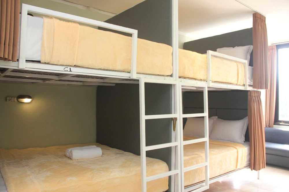 Ala Hostel 2/40