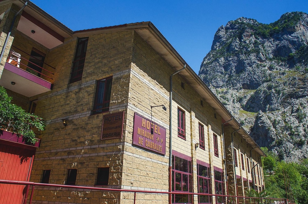 Arcea Mirador De Cabrales 2/24