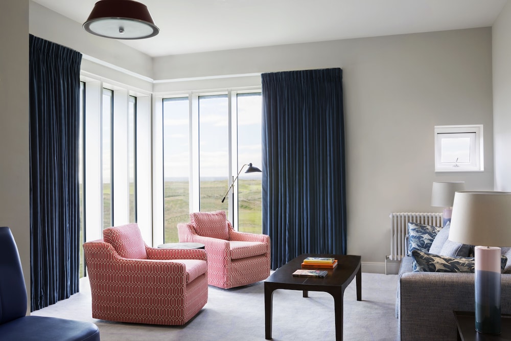 Another Place, The Machrie 25/48