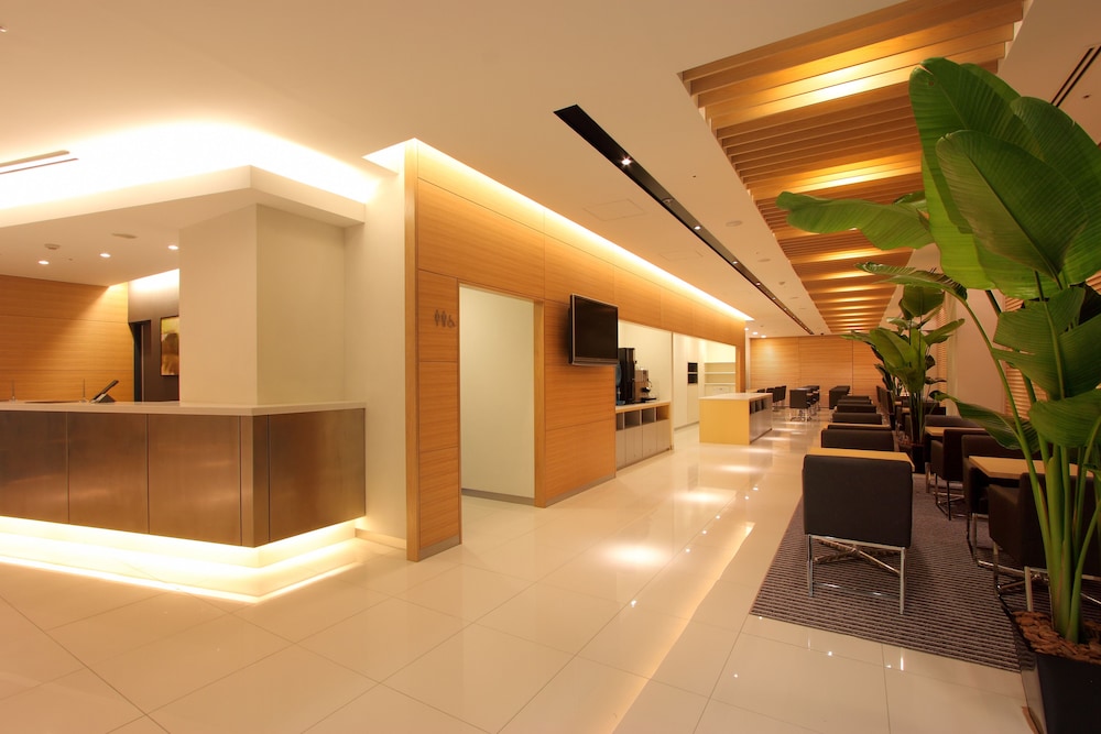 Lobby at Hakata Tokyu Rei Hotel, FUKUOKA