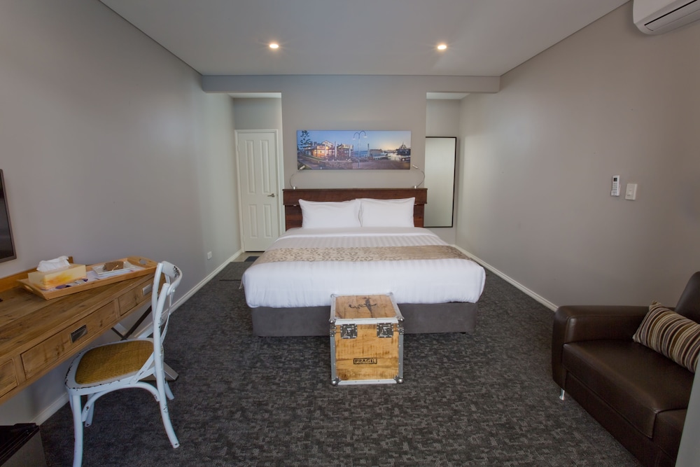 Maand Up Accommodation 20/61