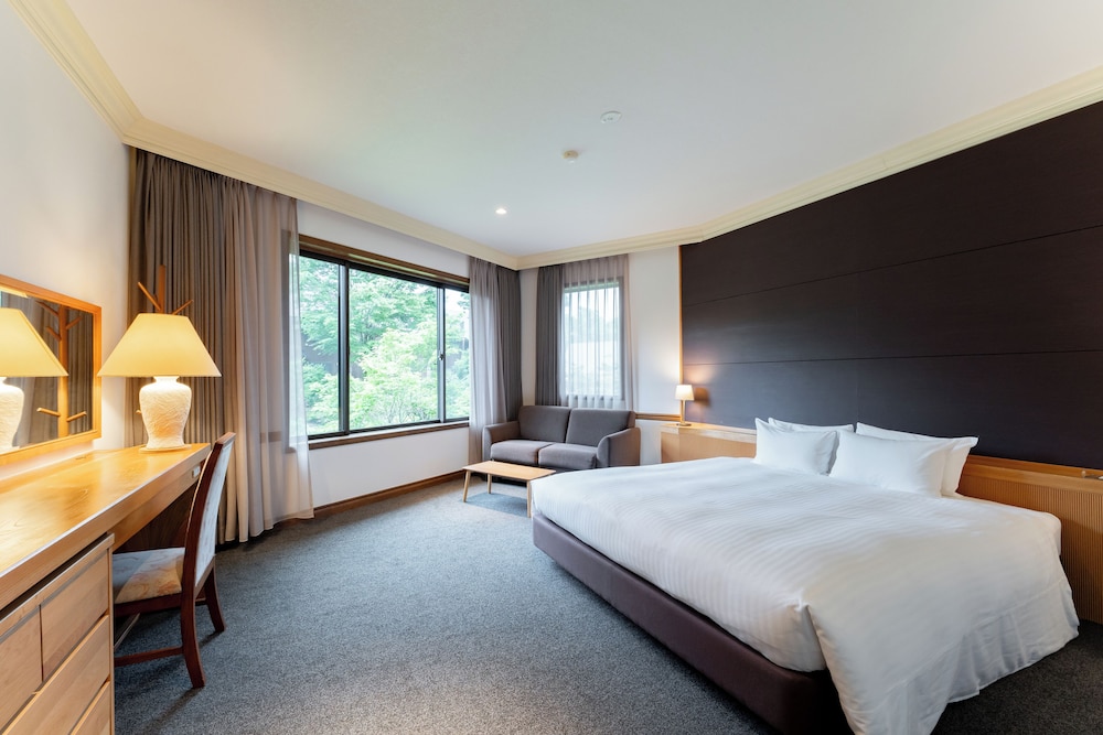 GRAND, DOUBLE BED