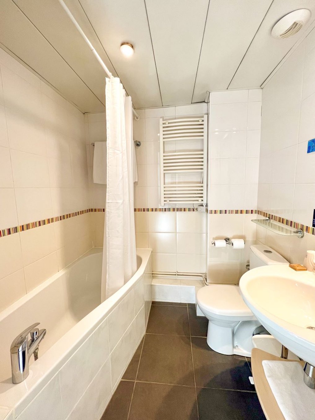HOTEL DU SIMPLON 50/50