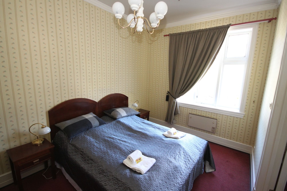 Junior Suite, 4 Beds, Mountain View