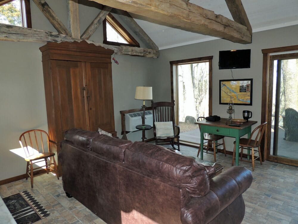 Pinckney Bend Bed & Breakfast 7/26