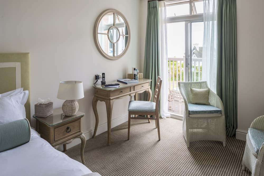 Sidmouth Harbour Hotel 55/64