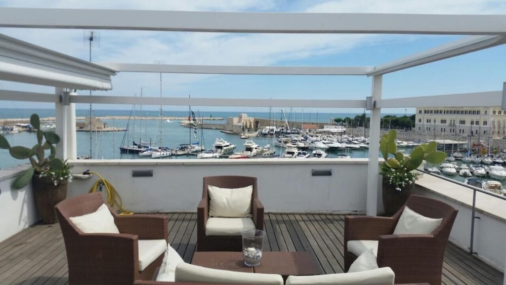 Suite Home Trani 40/50