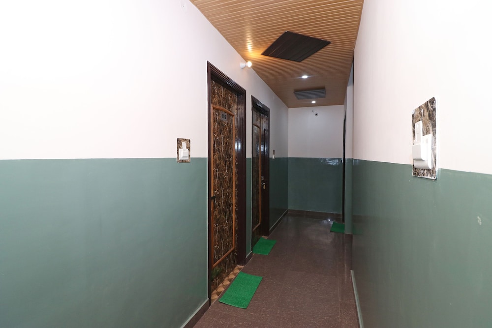 Oyo 2407 Hotel Gera's M1 6/17
