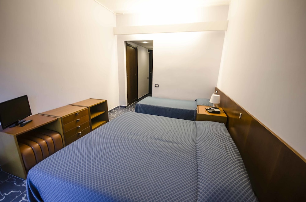 Hotel Helios 10/34