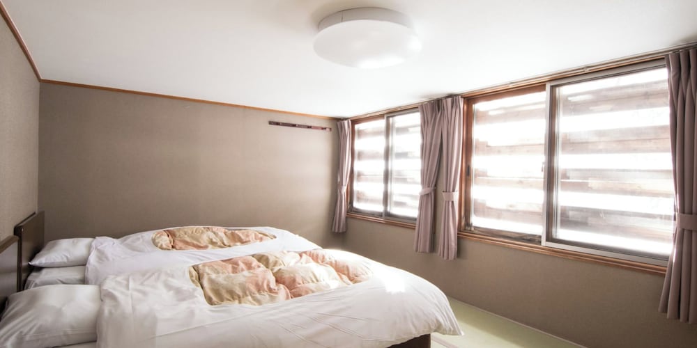 YACHI ONSEN 17/50